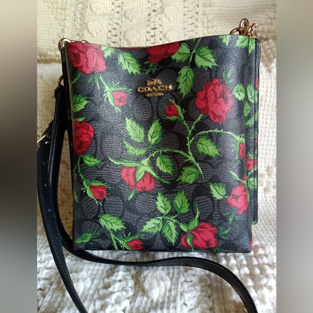 Coach Mollie Bucket Fairytale Rose
